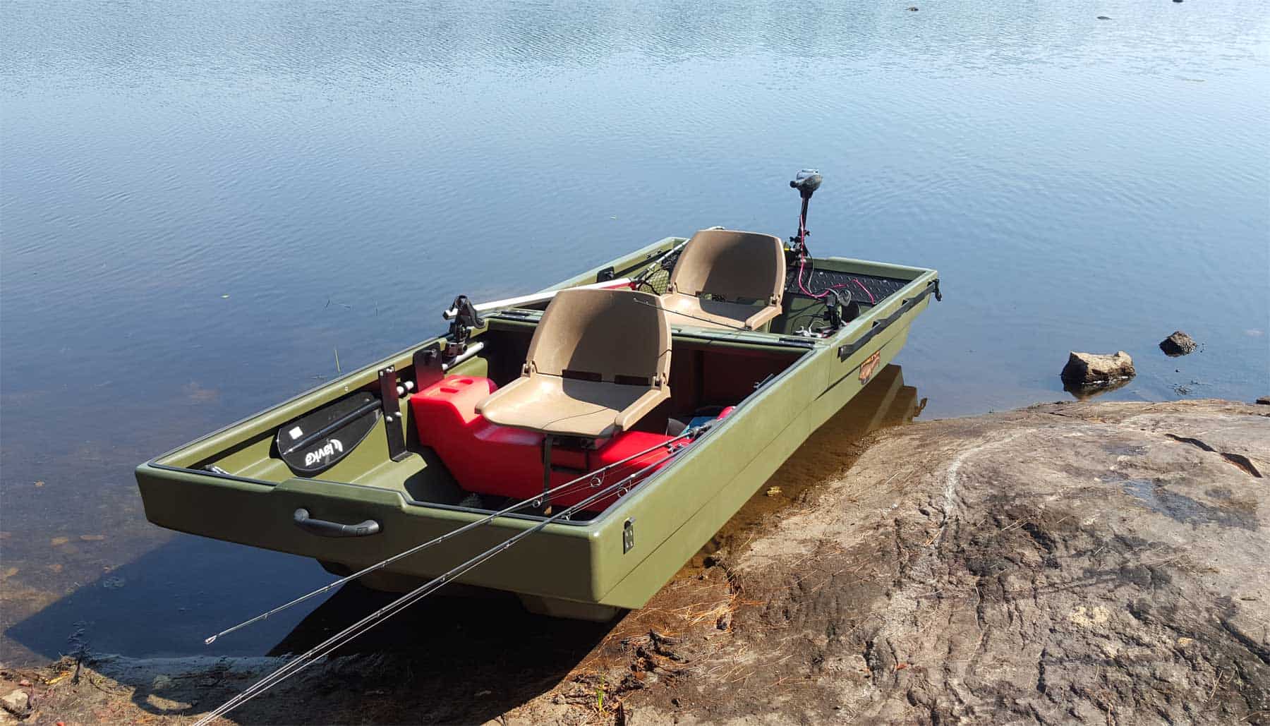 Tetra pod floating on the water